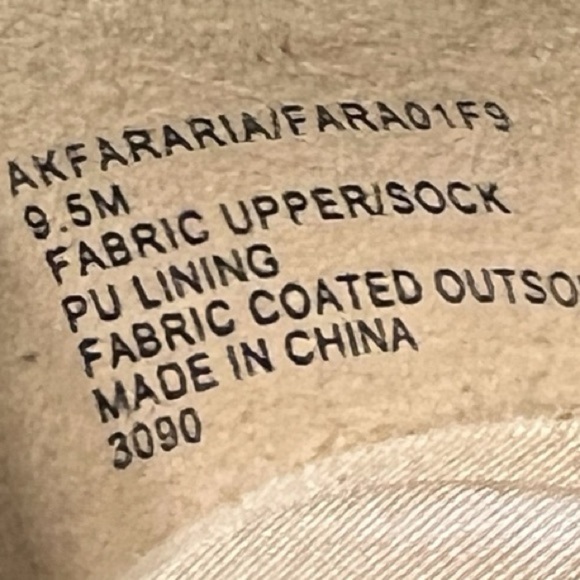 Anne Klein Fararia Iflex Pointed Toe Kitten Heel Pump in Gold Size 9.5M - Picture 11 of 13